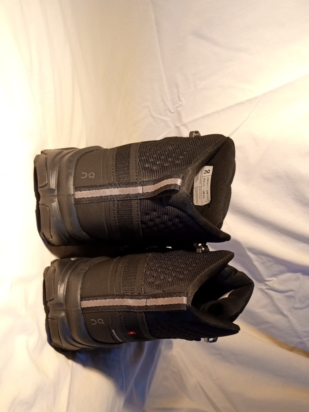 Mens On Cloud Running Cloudrock 2 Black/Black Running Shoes - Picture 7 of 9